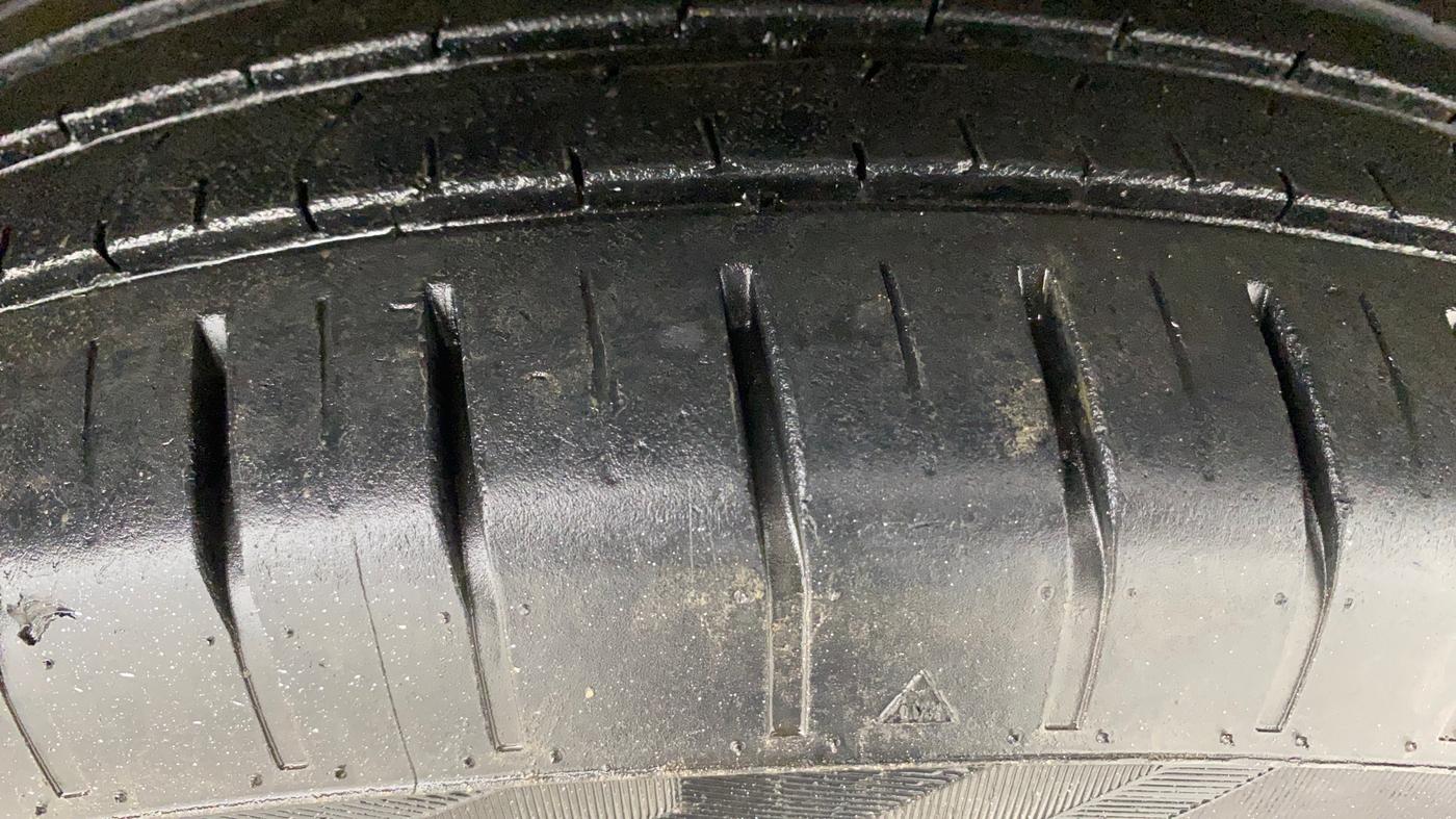 2022 Maruti Baleno DELTA PETROL 1.2, Petrol, Manual, 51,159 km, Right Front Tyre Tread