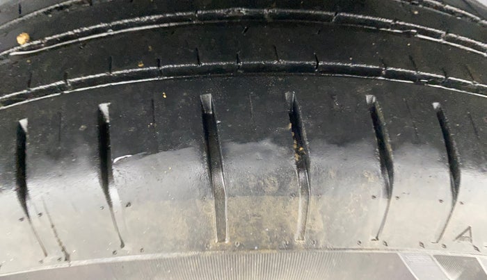 2022 Maruti Baleno DELTA PETROL 1.2, Petrol, Manual, 51,159 km, Left Rear Tyre Tread