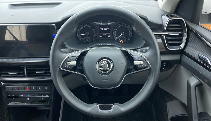 2021 Skoda KUSHAQ STYLE 1.5 TSI MT, Petrol, Manual, 8,360 km, Steering Wheel Close Up