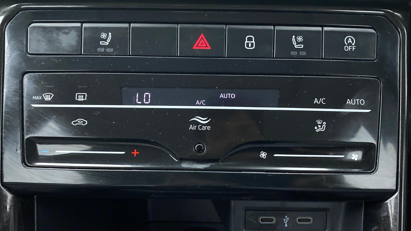 2021 Skoda KUSHAQ STYLE 1.5 TSI MT, Petrol, Manual, 8,360 km, Automatic Climate Control