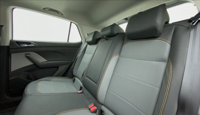 2021 Skoda KUSHAQ STYLE 1.5 TSI MT, Petrol, Manual, 8,360 km, Right Side Rear Door Cabin