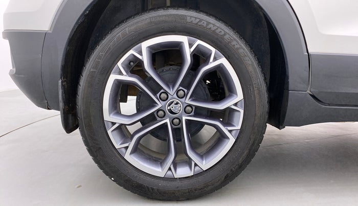 2021 Skoda KUSHAQ STYLE 1.5 TSI MT, Petrol, Manual, 8,360 km, Right Rear Wheel