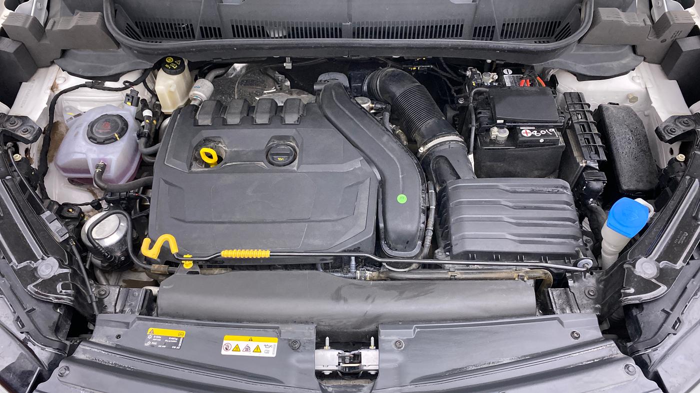 2021 Skoda KUSHAQ STYLE 1.5 TSI MT, Petrol, Manual, 8,360 km, Open Bonet