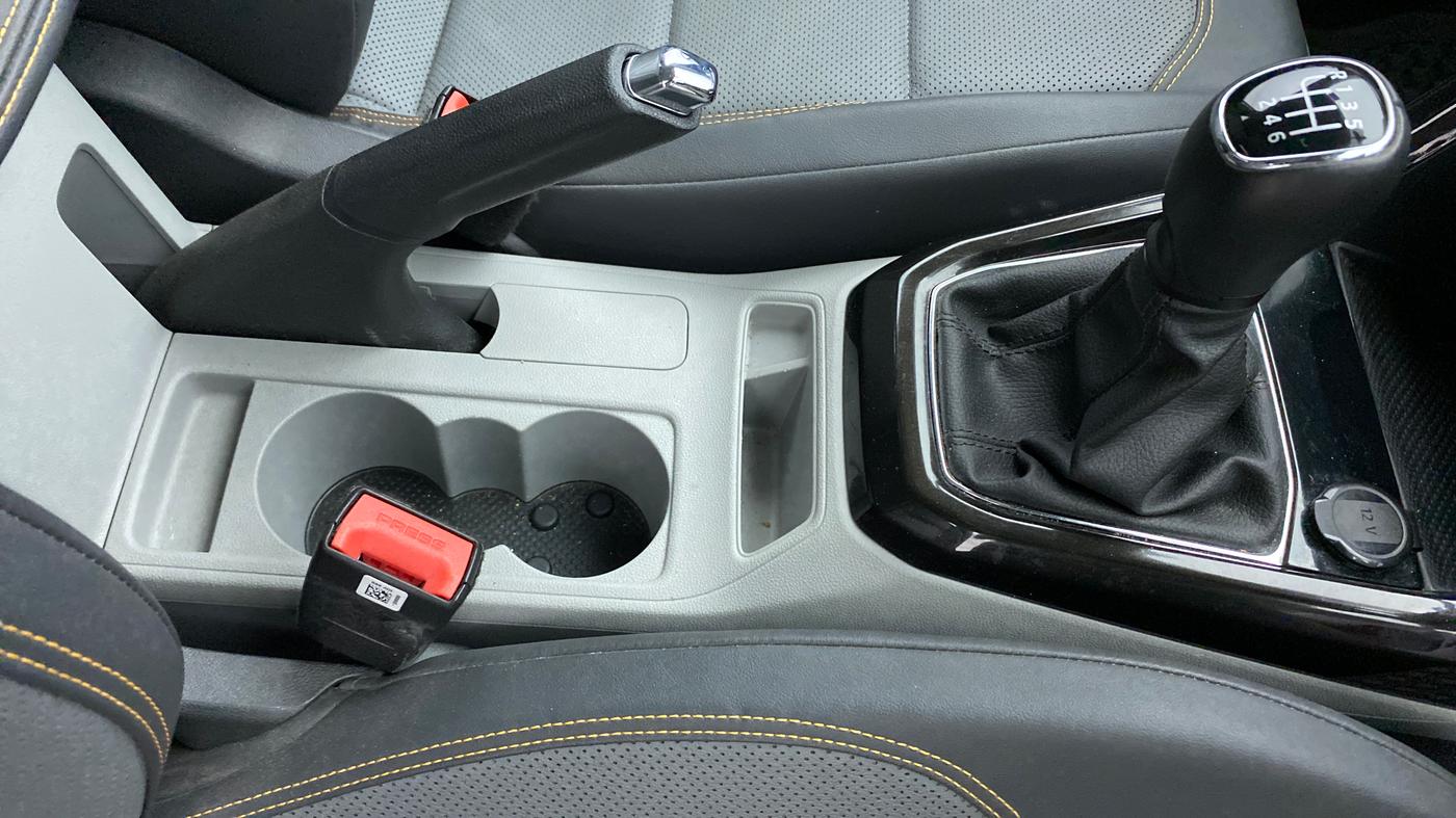 2021 Skoda KUSHAQ STYLE 1.5 TSI MT, Petrol, Manual, 8,360 km, Gear Lever