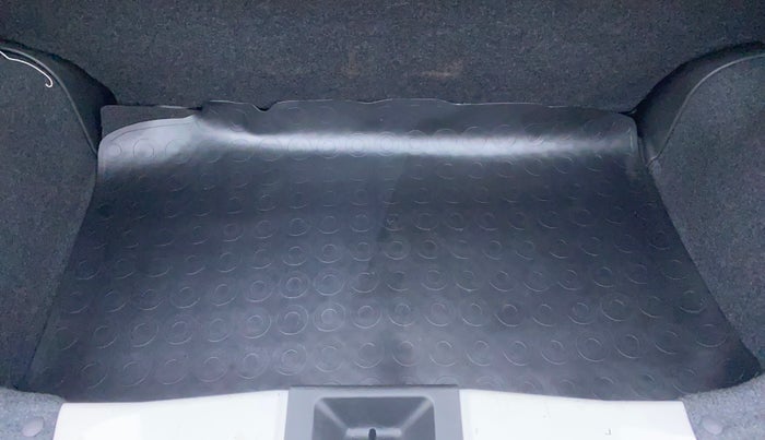 2017 Nissan Micra Active XV, Petrol, Manual, 37,630 km, Boot inside view