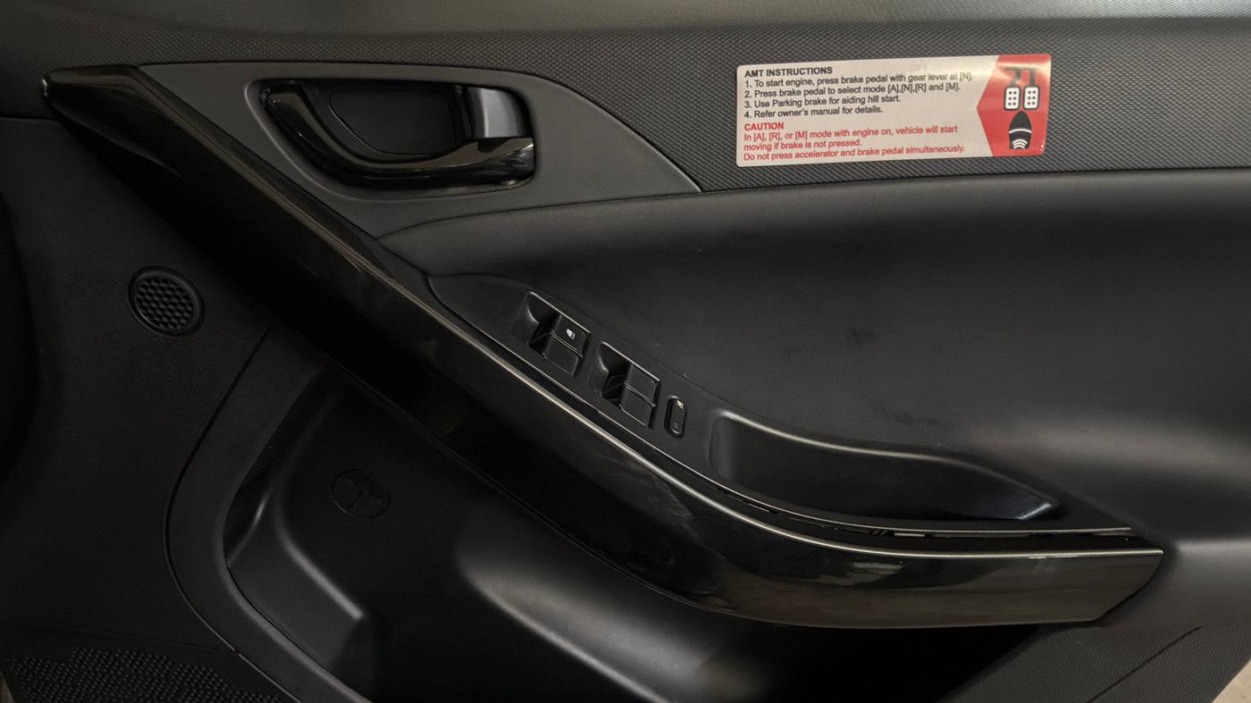 2023 Tata NEXON XZA PLUS LUX SUNROOF KAZIRANGA PETROL, Petrol, Automatic, 21,191 km, Driver Side Door Panels Control