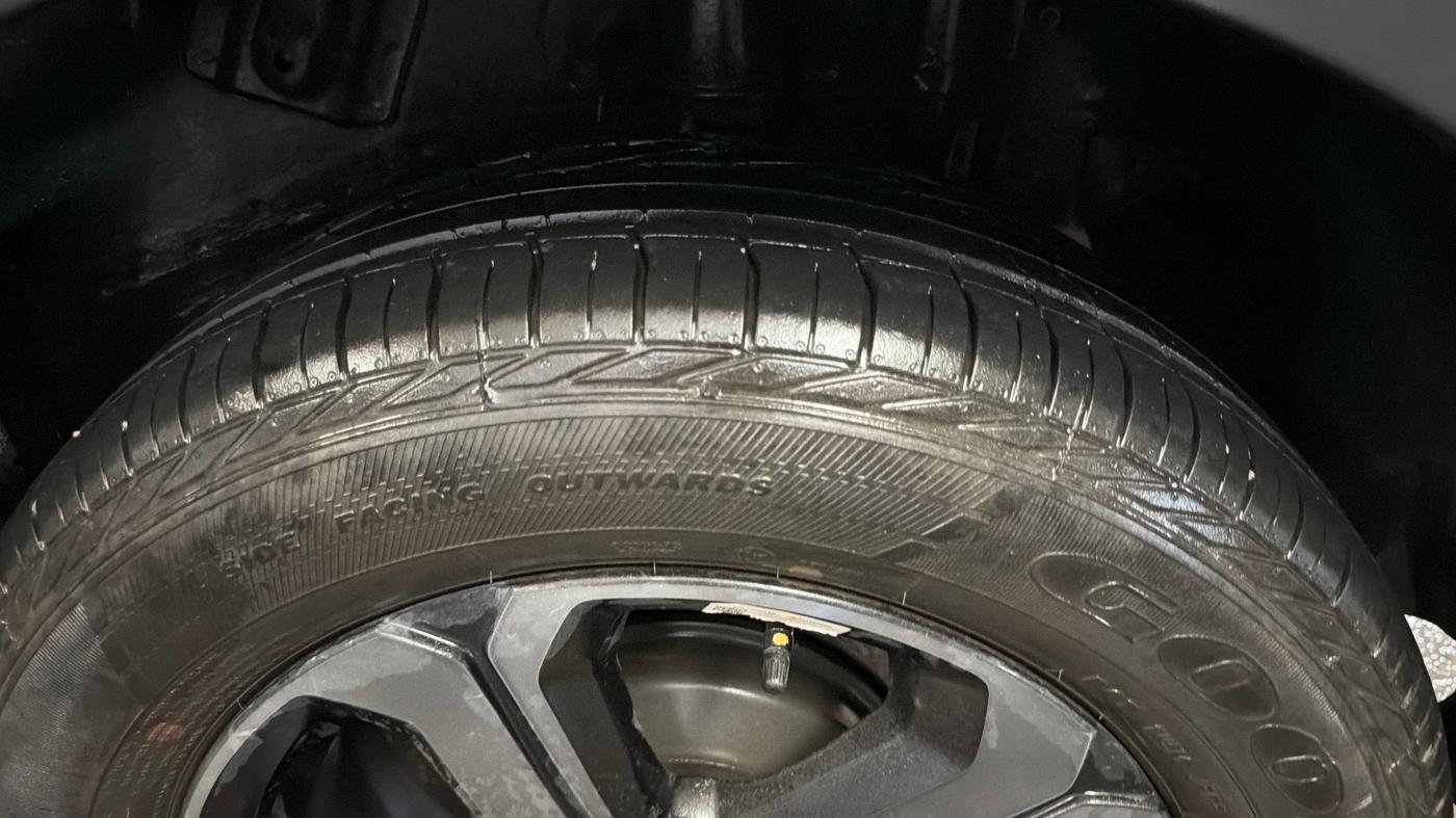 2023 Tata NEXON XZA PLUS LUX SUNROOF KAZIRANGA PETROL, Petrol, Automatic, 21,191 km, Left Rear Tyre Tread