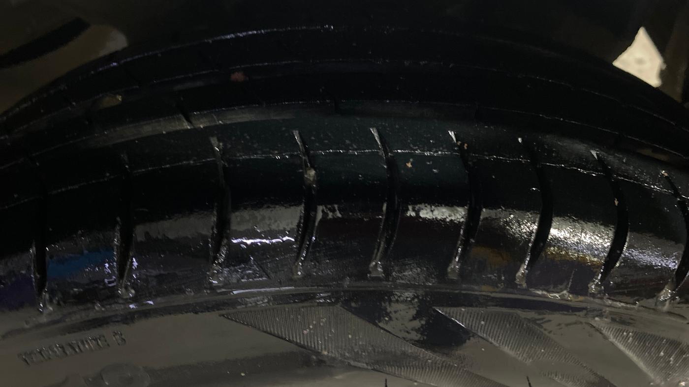 2015 Hyundai Eon ERA +, Petrol, Manual, 1,10,980 km, Left Rear Tyre Tread