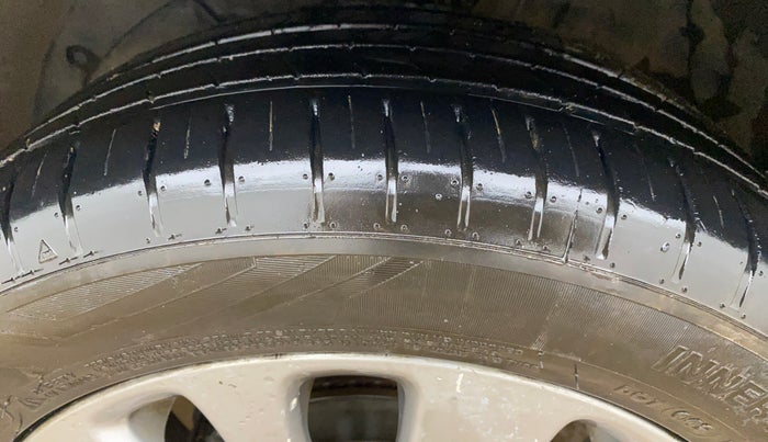 2019 Maruti Baleno ALPHA CVT PETROL 1.2, Petrol, Automatic, 75,860 km, Left Front Tyre Tread