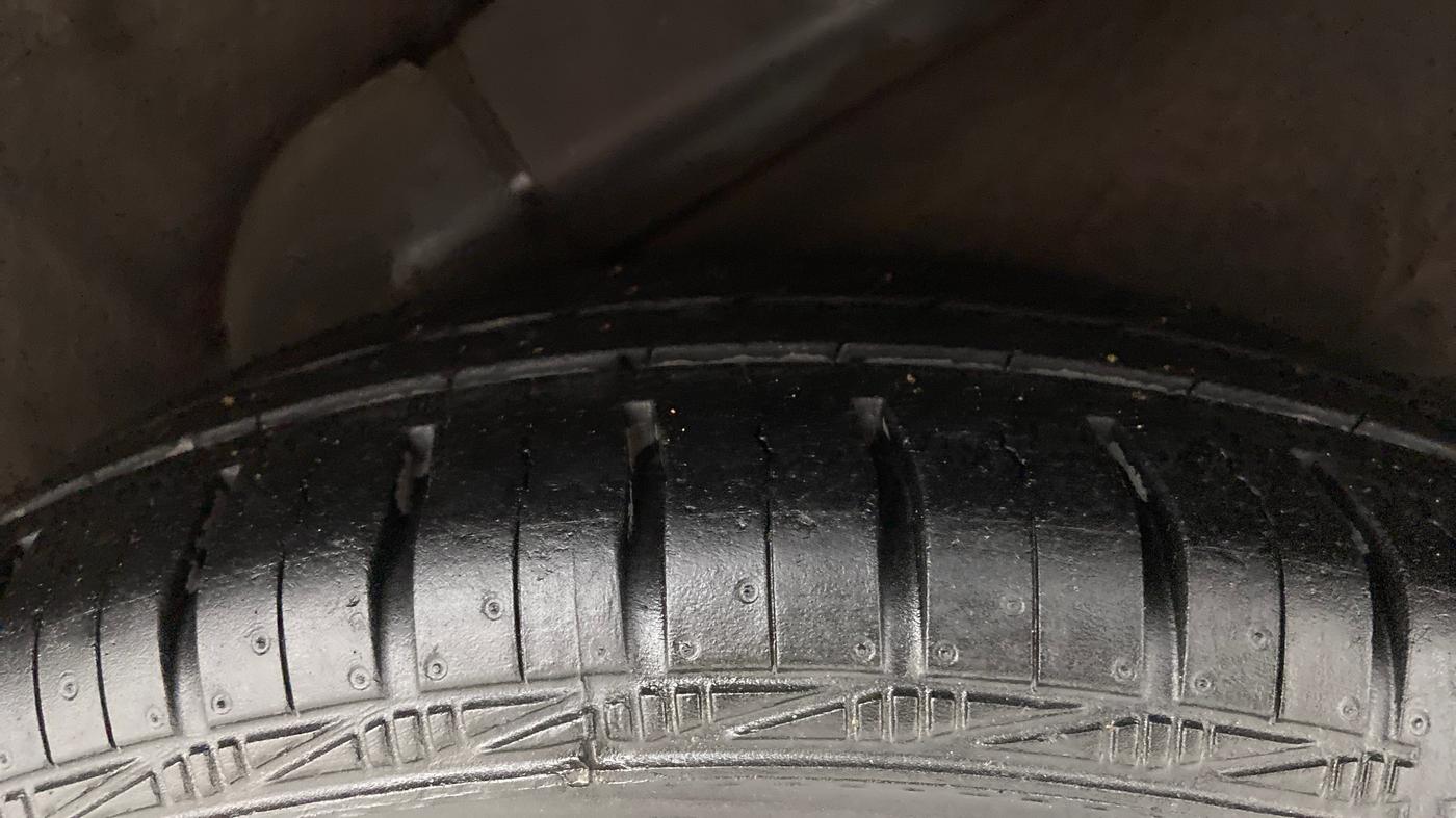 2011 Hyundai i10 SPORTZ 1.2, Petrol, Manual, 75,300 km, Left Rear Tyre Tread