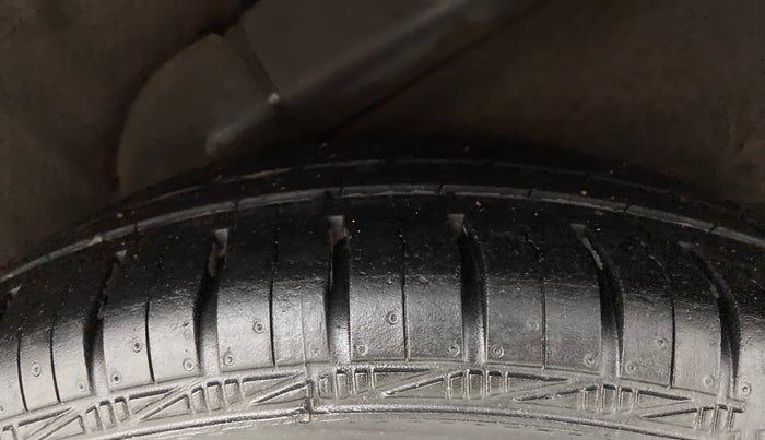 2011 Hyundai i10 SPORTZ 1.2, Petrol, Manual, 75,300 km, Left Rear Tyre Tread