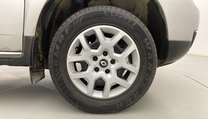 2016 Renault Duster RXL PETROL 104, Petrol, Manual, 21,336 km, Right Front Wheel