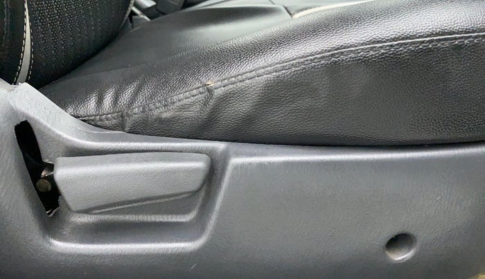 2019 Maruti Alto K10 LXI CNG, CNG, Manual, 32,094 km, Driver Side Adjustment Panel