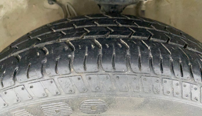 2019 Maruti Alto K10 LXI CNG, CNG, Manual, 32,094 km, Left Front Tyre Tread