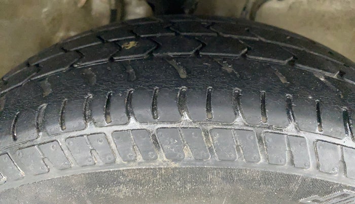 2019 Maruti Alto K10 LXI CNG, CNG, Manual, 32,094 km, Right Front Tyre Tread