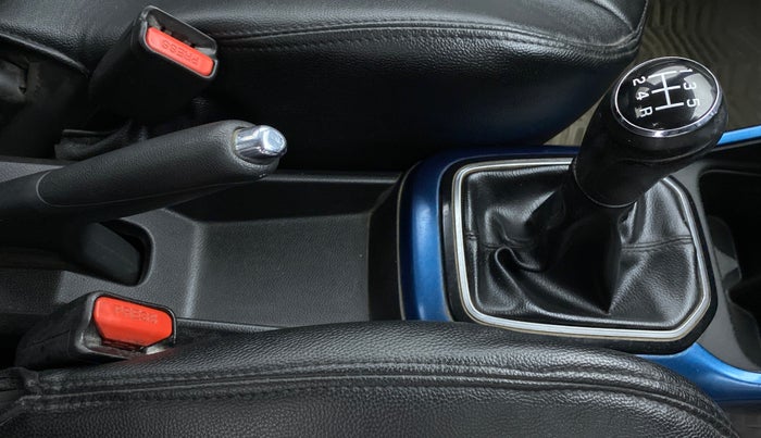 2017 Maruti IGNIS DELTA 1.2, Petrol, Manual, 74,019 km, Gear Lever