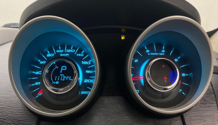 2017 Mahindra XUV500 W10 AT, Diesel, Automatic, 1,11,323 km, Odometer Image