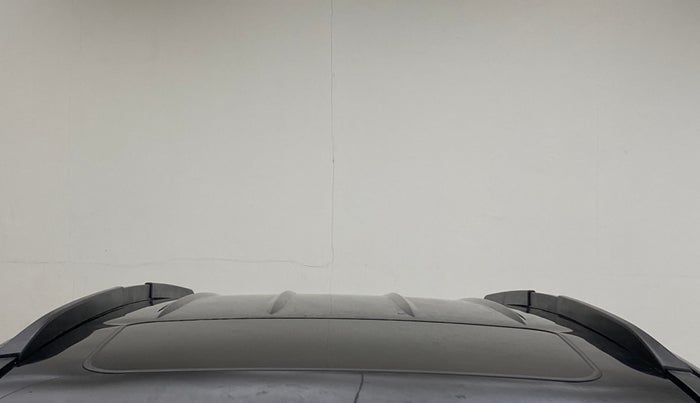 2017 Mahindra XUV500 W10 AT, Diesel, Automatic, 1,11,323 km, Moonroof/ Sunroof