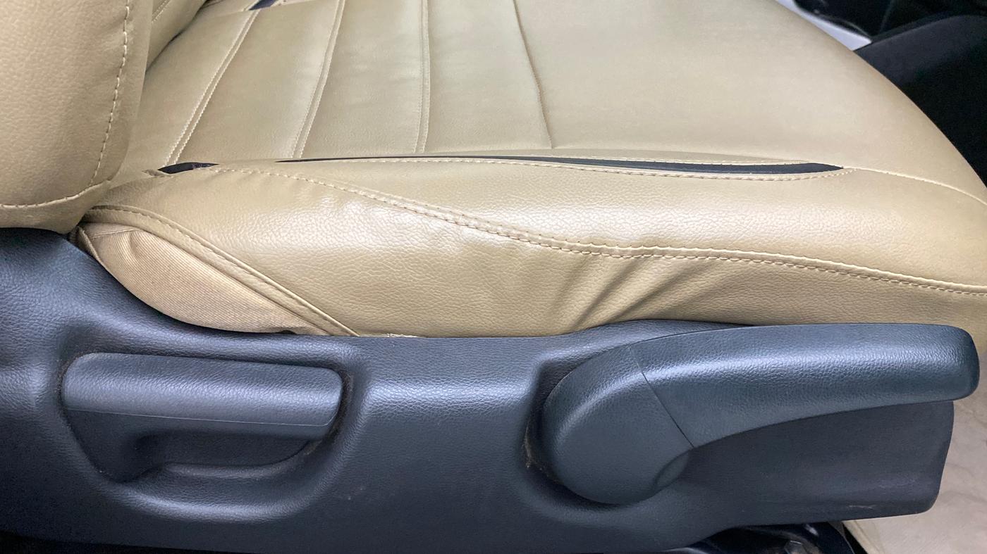 2018 Honda Jazz 1.2 V MT, Petrol, Manual, 64,797 km, Driver Side Adjustment Panel