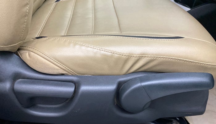 2018 Honda Jazz 1.2 V MT, Petrol, Manual, 64,797 km, Driver Side Adjustment Panel