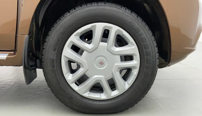 2017 Nissan Terrano XL P, Petrol, Manual, 62,882 km, Right Front Tyre