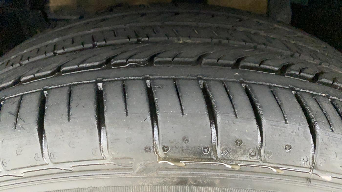 2018 Maruti Vitara Brezza LDI, Diesel, Manual, 54,883 km, Left Front Tyre Tread