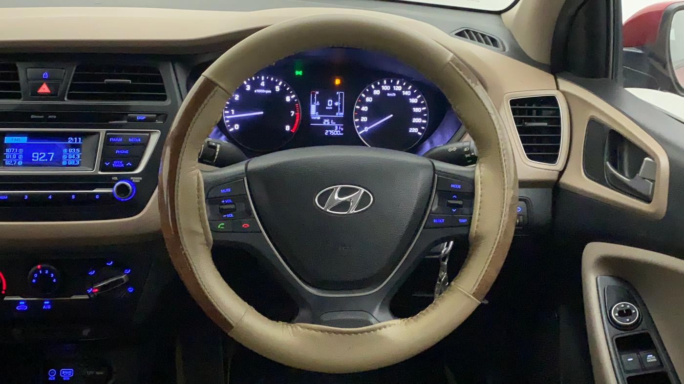 2015 Hyundai Elite i20 MAGNA 1.2, Petrol, Manual, 27,500 km, Steering Wheel Close Up