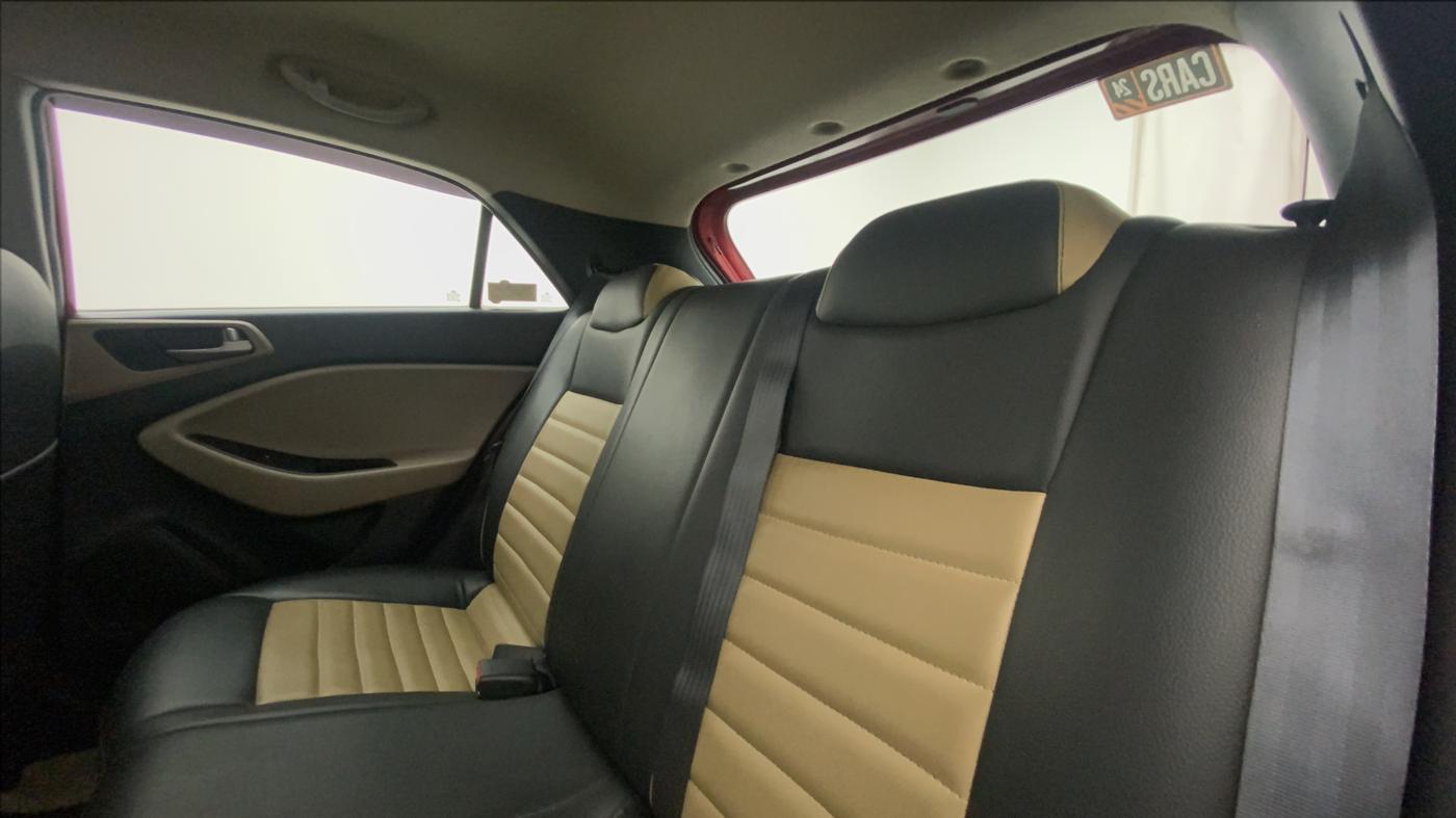 2015 Hyundai Elite i20 MAGNA 1.2, Petrol, Manual, 27,500 km, Right Side Rear Door Cabin