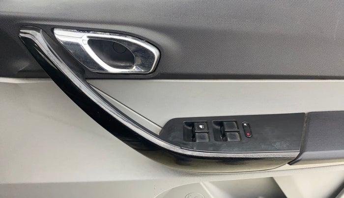 2020 Tata Tiago XZ PETROL, Petrol, Manual, 18,213 km, Driver Side Door Panels Control