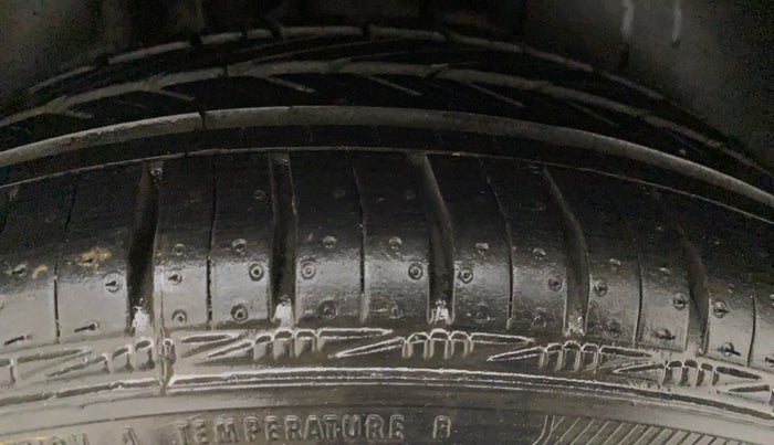 2015 Volkswagen Polo GT TSI AT, Petrol, Automatic, 64,042 km, Right Front Tyre Tread