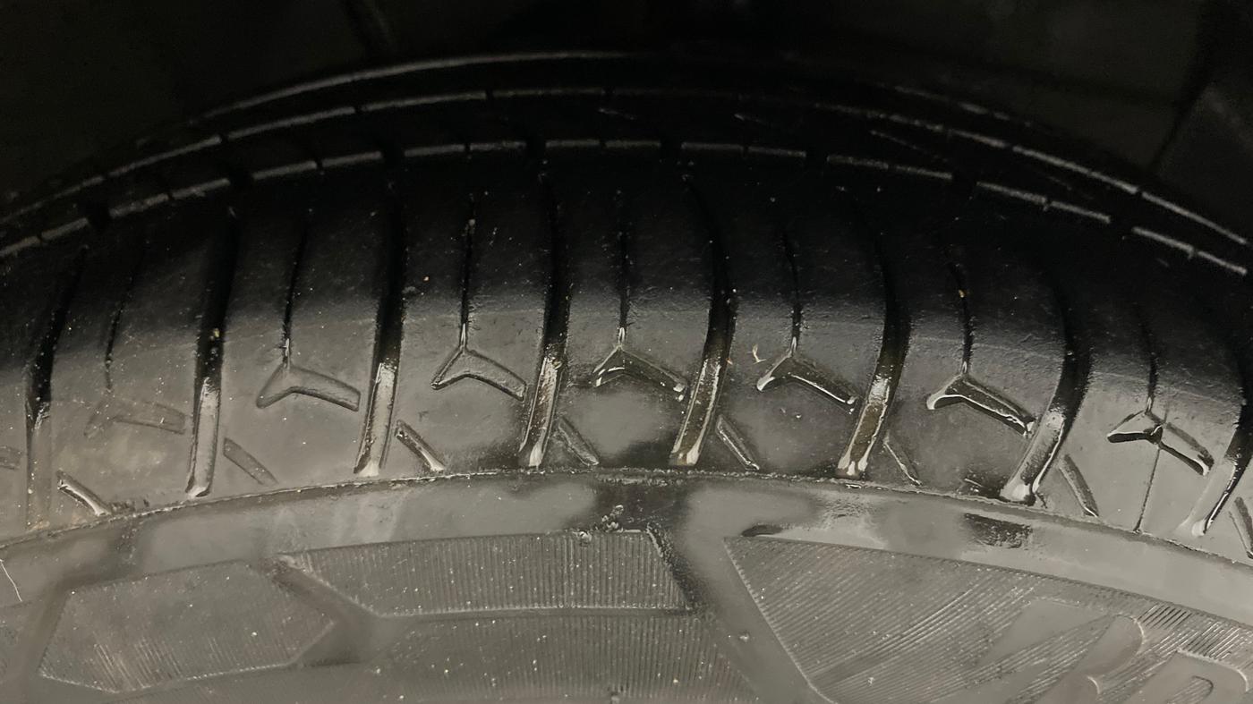 2019 Hyundai NEW SANTRO SPORTZ AMT, Petrol, Automatic, 72,495 km, Right Front Tyre Tread