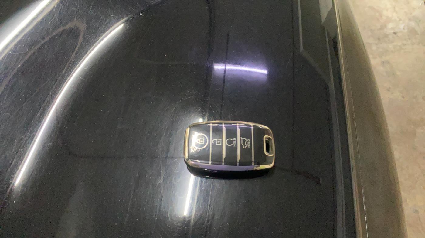 2023 KIA SONET HTX 1.5, Diesel, Manual, 22,230 km, Key Close Up