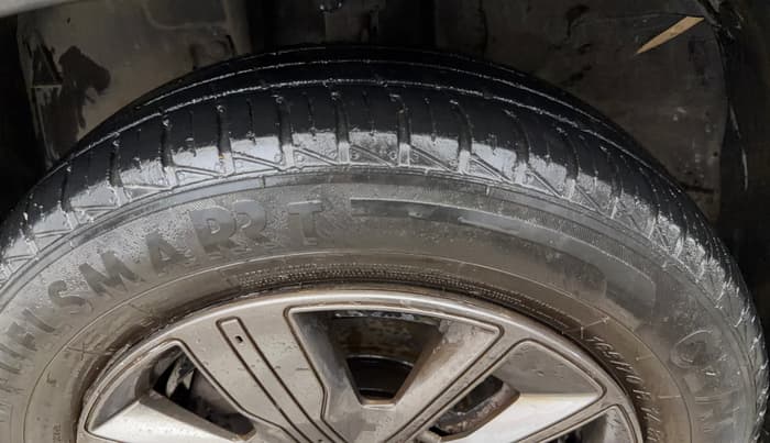 2020 Renault Kwid NEOTECH RXL 1.0 AMT, Petrol, Automatic, 76,971 km, Left Front Tyre Tread