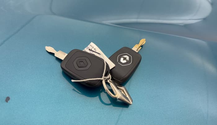 2020 Renault Kwid NEOTECH RXL 1.0 AMT, Petrol, Automatic, 76,971 km, Key Close Up