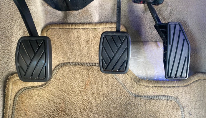 2018 Maruti Dzire VXI, Petrol, Manual, 21,516 km, Pedals