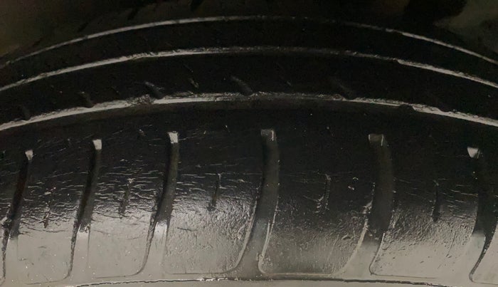 2018 Maruti Dzire VXI, Petrol, Manual, 21,516 km, Left Rear Tyre Tread