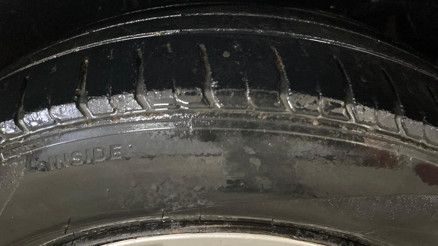 2015 Honda City 1.5L I-VTEC SV, Petrol, Manual, 1,19,821 km, Right Front Tyre Tread