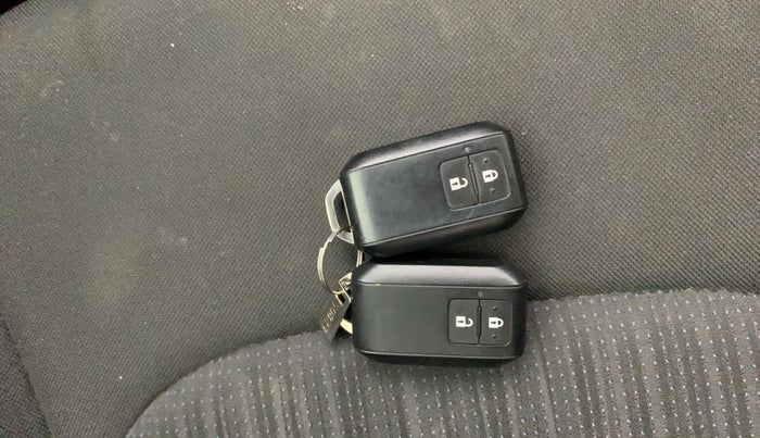 2023 Maruti Baleno ALPHA PETROL 1.2, Petrol, Manual, 25,591 km, Key Close Up