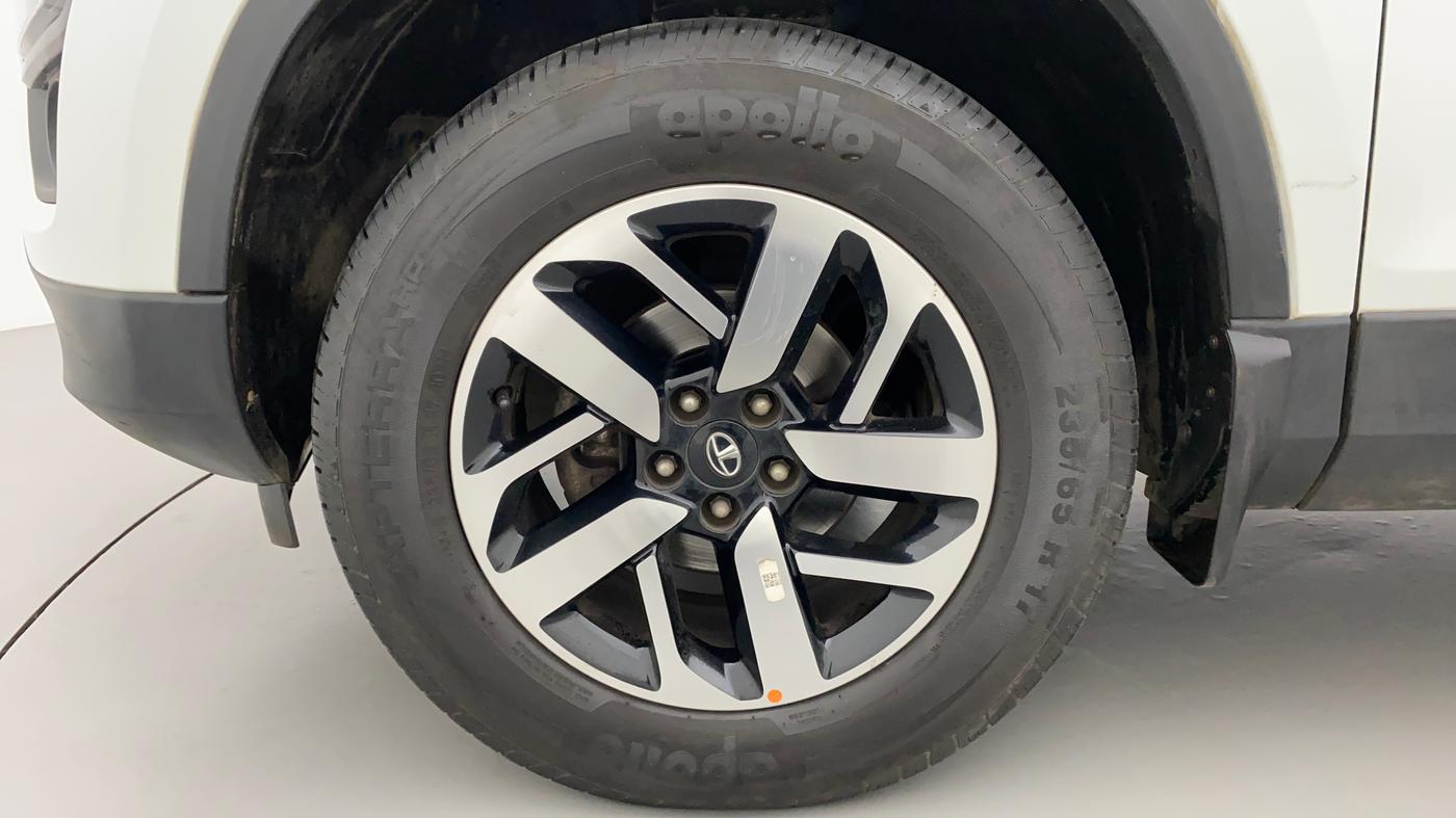 2021 Tata Harrier XZA PLUS 2.0L, Diesel, Automatic, 24,611 km, Left Front Wheel