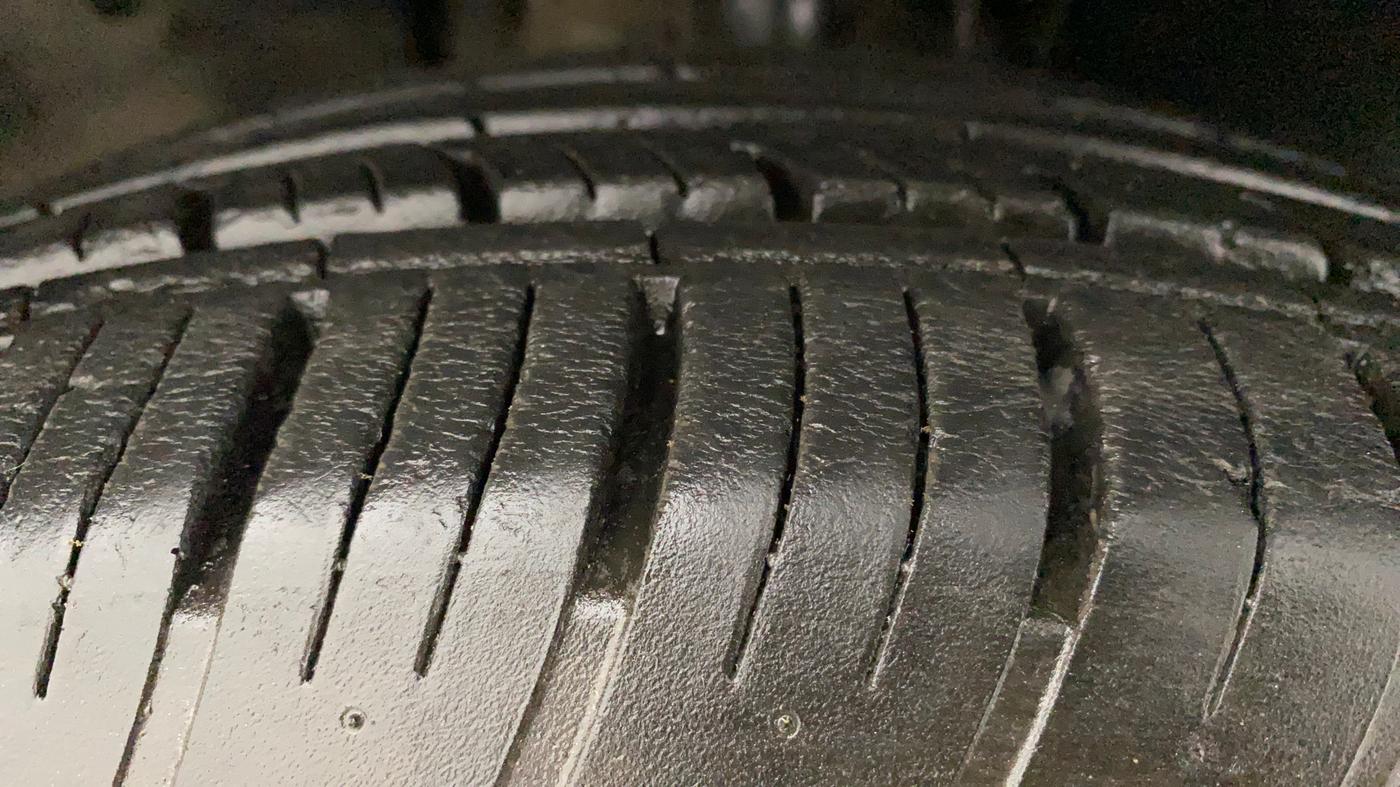 2021 Tata Harrier XZA PLUS 2.0L, Diesel, Automatic, 24,611 km, Right Front Tyre Tread