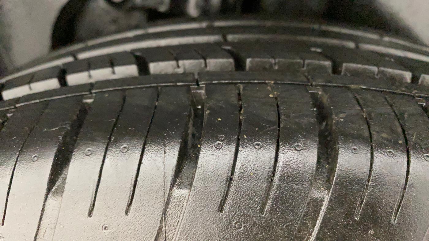2021 Tata Harrier XZA PLUS 2.0L, Diesel, Automatic, 24,611 km, Left Rear Tyre Tread