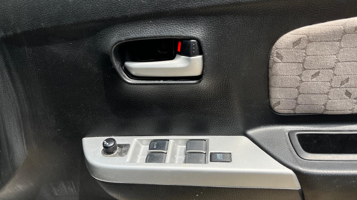 2014 Maruti Wagon R 1.0 VXI, Petrol, Manual, 19,005 km, Driver Side Door Panels Control