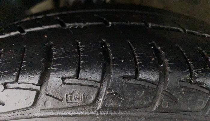 2017 Maruti Baleno DELTA CVT PETROL 1.2, Petrol, Automatic, 39,809 km, Left Front Tyre Tread