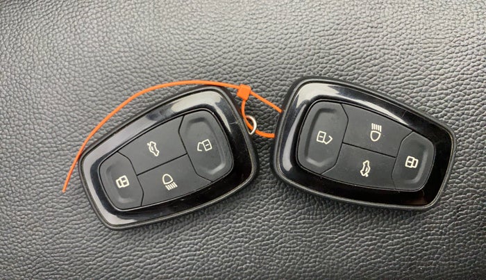 2020 Tata ALTROZ XT PETROL, Petrol, Manual, 39,114 km, Key Close Up