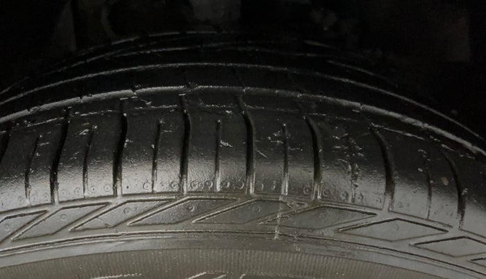 2020 Tata NEXON XZ PLUS PETROL, Petrol, Manual, 41,970 km, Right Front Tyre Tread