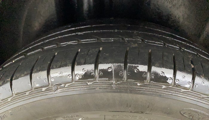 2020 Skoda Rapid 1.0 AMBITION TSI MT, Petrol, Manual, 24,615 km, Right Rear Tyre Tread