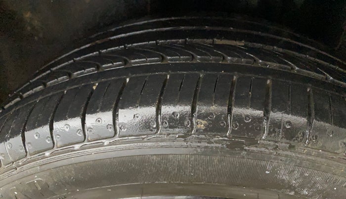 2020 Skoda Rapid 1.0 AMBITION TSI MT, Petrol, Manual, 24,615 km, Left Rear Tyre Tread