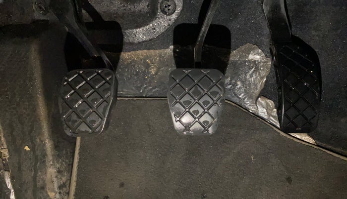 2020 Skoda Rapid 1.0 AMBITION TSI MT, Petrol, Manual, 24,615 km, Pedals