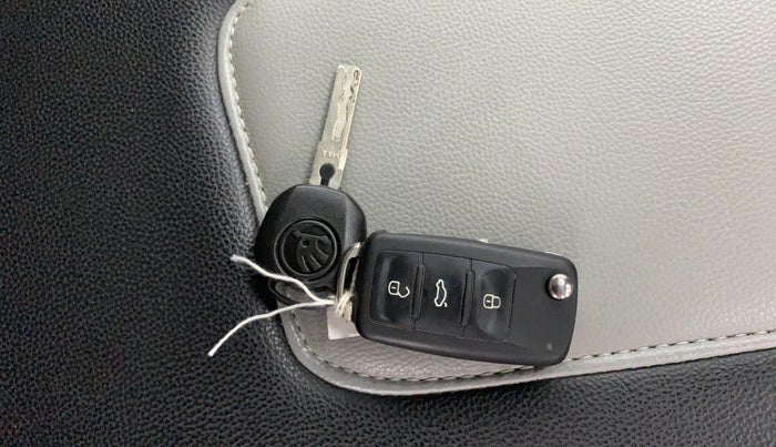 2020 Skoda Rapid 1.0 AMBITION TSI MT, Petrol, Manual, 24,615 km, Key Close Up