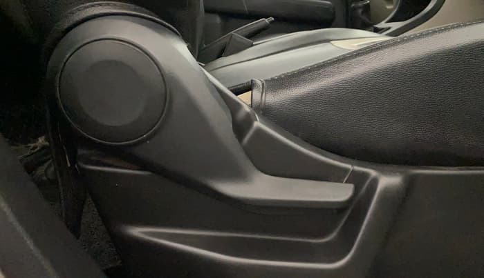 2021 Maruti New Wagon-R LXI CNG (O) 1.0, CNG, Manual, 26,346 km, Driver Side Adjustment Panel